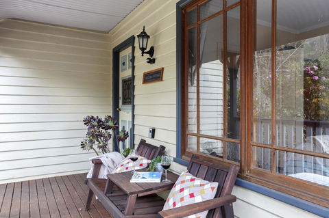 Allegra Cottage Of Leura - Kingaroy Accommodation 10