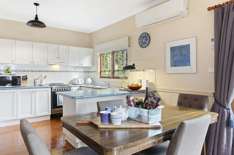 Allegra Cottage Of Leura - Kingaroy Accommodation 1