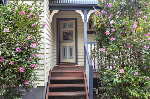 Allegra Cottage Of Leura - Kingaroy Accommodation 9
