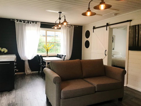 Bowral Escape - Kingaroy Accommodation 8