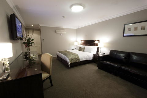 Carlyle Suites & Apartments - Kingaroy Accommodation 4