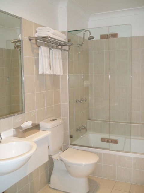 Carlyle Suites & Apartments - Kingaroy Accommodation 22