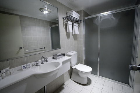 Carlyle Suites & Apartments - Kingaroy Accommodation 7