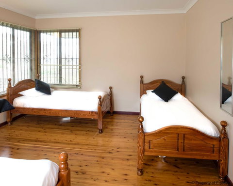 Villa Blue - Kingaroy Accommodation 7