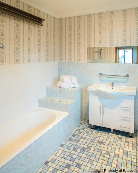 Villa Blue - Kingaroy Accommodation 4