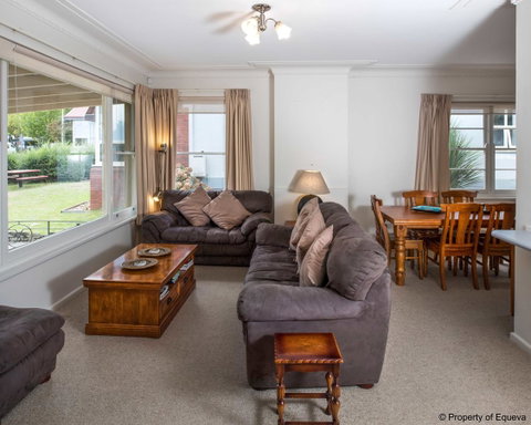 Villa Blue - Kingaroy Accommodation 13