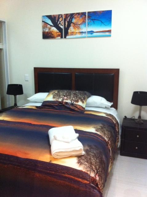 Nomikis\'On The Avenue - Kingaroy Accommodation 13