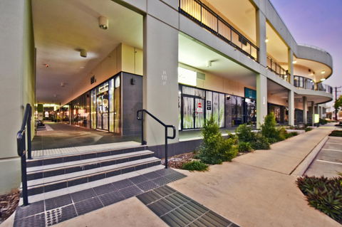 Nomikis\'On The Avenue - Kingaroy Accommodation 8