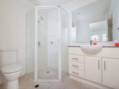 Seaspray Villa 5 - Kingaroy Accommodation 5