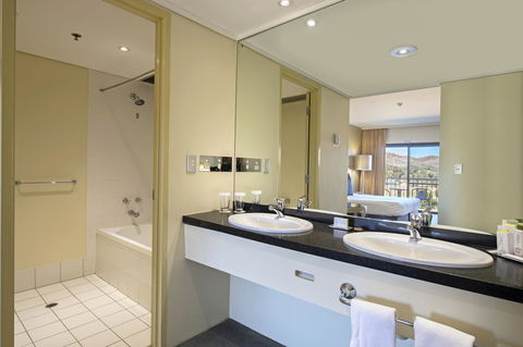 DoubleTree By Hilton Alice Springs - Kingaroy Accommodation 36