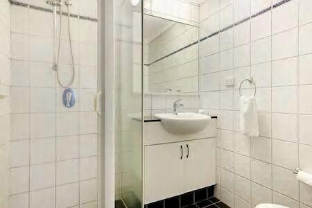 Central Studio, Darwin CBD Northern Territory - Kingaroy Accommodation 9