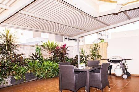 Central Studio, Darwin CBD Northern Territory - Kingaroy Accommodation 10