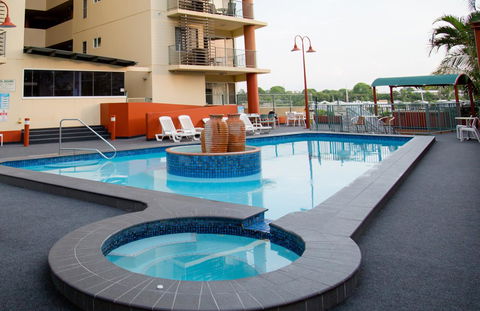 Cullen Bay Resorts - Kingaroy Accommodation 3