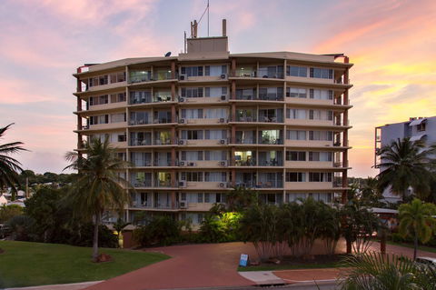 Cullen Bay Resorts - Kingaroy Accommodation 12