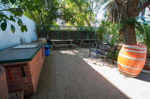 Elkira Court Motel - Kingaroy Accommodation 1