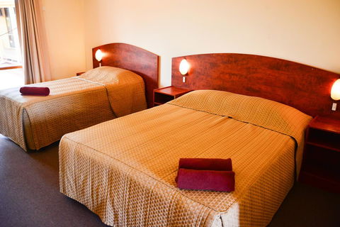 Erldunda Desert Oaks Resort - Kingaroy Accommodation 33
