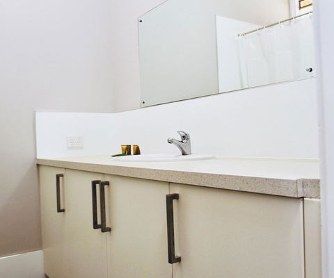 Erldunda Desert Oaks Resort - Kingaroy Accommodation 11