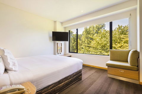 Crowne Plaza Canberra, An IHG Hotel - Kingaroy Accommodation 30