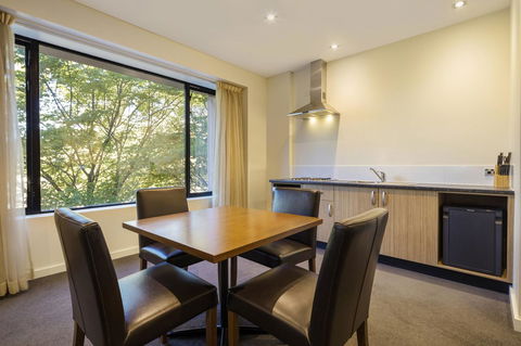Crowne Plaza Canberra, An IHG Hotel - Kingaroy Accommodation 39