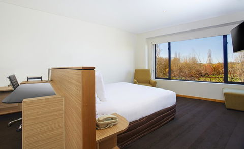 Crowne Plaza Canberra, An IHG Hotel - Kingaroy Accommodation 41