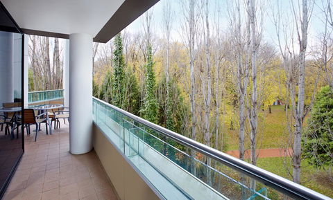 Crowne Plaza Canberra, An IHG Hotel - Kingaroy Accommodation 12