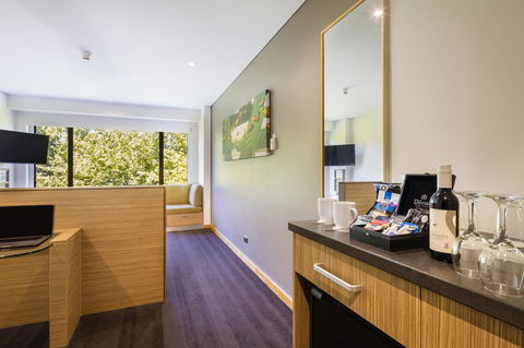 Crowne Plaza Canberra, An IHG Hotel - Kingaroy Accommodation 42