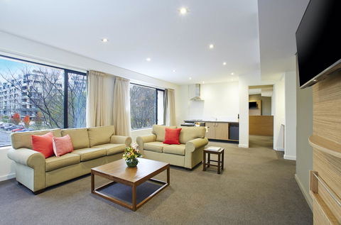 Crowne Plaza Canberra, An IHG Hotel - Kingaroy Accommodation 11
