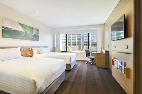Crowne Plaza Canberra, An IHG Hotel - Kingaroy Accommodation 31