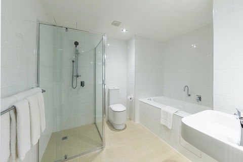 Crowne Plaza Canberra, An IHG Hotel - Kingaroy Accommodation 27