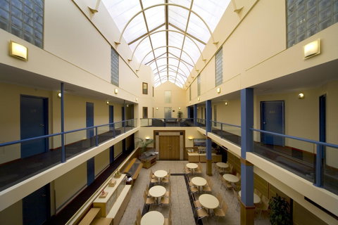 Madison Capital Executive Apartments - Kingaroy Accommodation 2