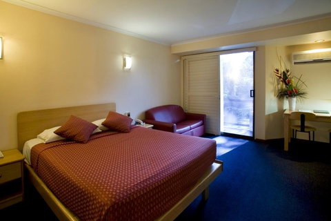 Madison Capital Executive Apartments - Kingaroy Accommodation 7