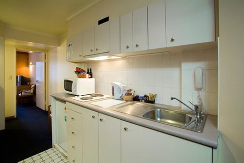 Madison Capital Executive Apartments - Kingaroy Accommodation 5