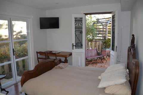 Garden Room - Kingaroy Accommodation 4