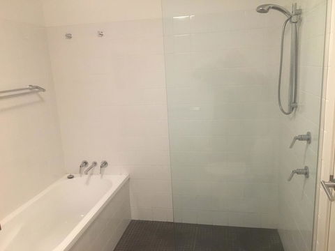 Lennox Holiday Apartments - Kingaroy Accommodation 29