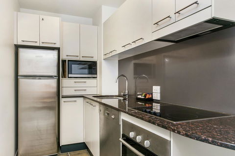 Lennox Holiday Apartments - Kingaroy Accommodation 36