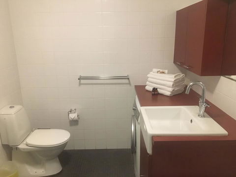 Lennox Holiday Apartments - Kingaroy Accommodation 30