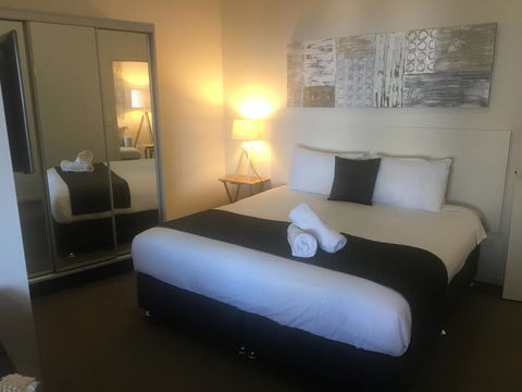Lennox Holiday Apartments - Kingaroy Accommodation 16