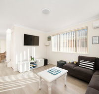 Bombora  Fingal Bay - Kingaroy Accommodation