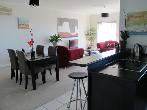Bonza View - Kingaroy Accommodation 3