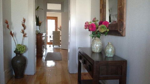 Book Keepers Cottage - Kingaroy Accommodation 0