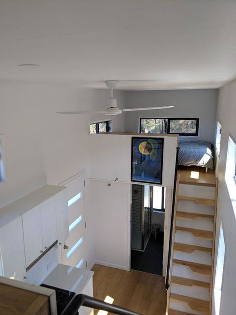 Bottletree Gardens - Mini Manson Blue - Kingaroy Accommodation 3