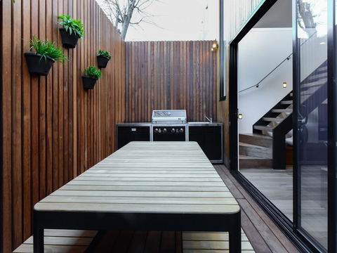 Boutique Stays - County Down, Contemporary Port Melbourne Home - Kingaroy Accommodation 1