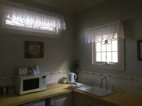 Braeside Garden Cottages - Kingaroy Accommodation 3