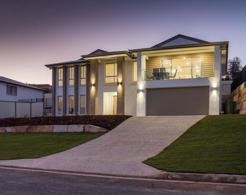 Brand New Executive Living - Kingaroy Accommodation 0