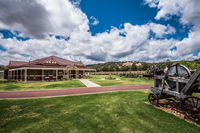 Book Serpentine Accommodation Vacations Kingaroy Accommodation Kingaroy Accommodation