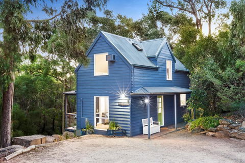 Briars Cottage - Daylesford - Kingaroy Accommodation 3