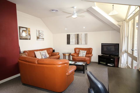 Briars Country Lodge - Kingaroy Accommodation 3