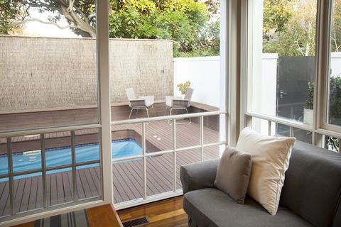 Brighton House - Kingaroy Accommodation 3