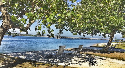 Bring The Family, Dog And The Boat To Welsby Pde, Bongaree - Kingaroy Accommodation 3