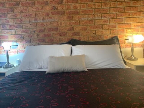 Broadford Sugarloaf Motel - Kingaroy Accommodation 3